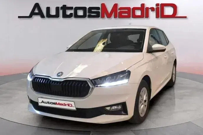 Usado Skoda Fabia Selection 80 CV (58 kW) 2023 Blanco Utilitario