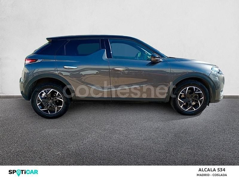 Usado DS Automobiles DS3 Crossback So Chic 131 CV (96 kW) 2020 Gris SUV