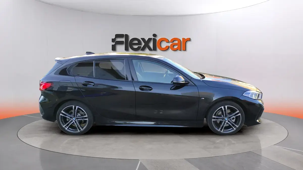Usado BMW 118 150 CV (110 kW) 2020 Negro Utilitario