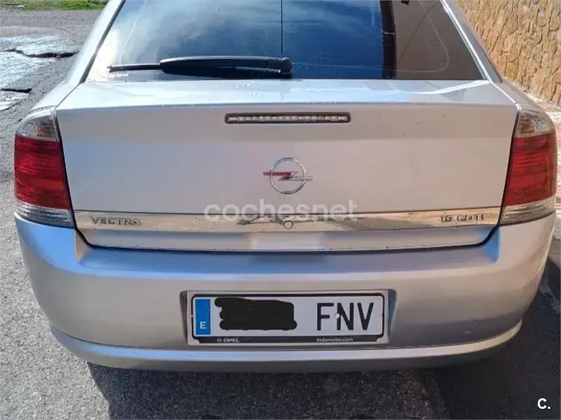 Usado Opel Vectra Elegance 120 CV (88 kW) 2007 Gris / plata Berlina