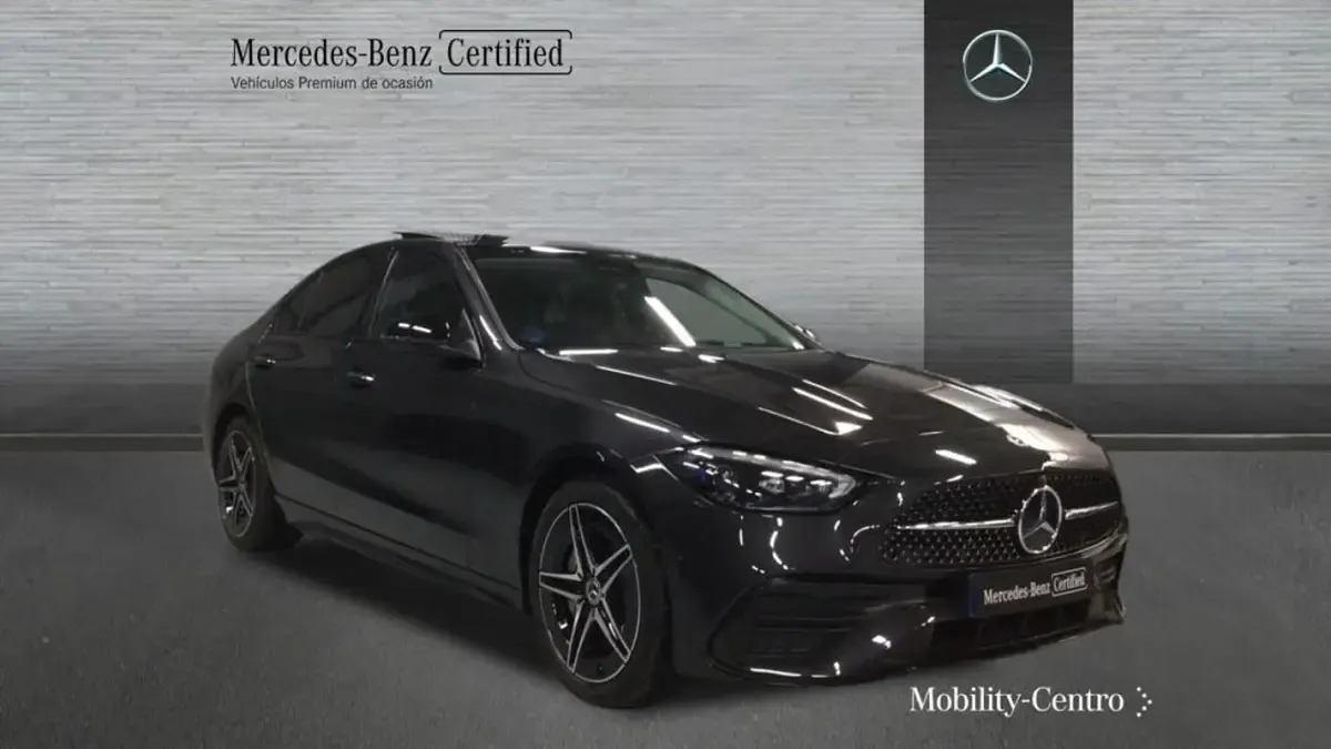 Usado Mercedes C300 312 CV (229 kW) 2024 Gris grafito Berlina