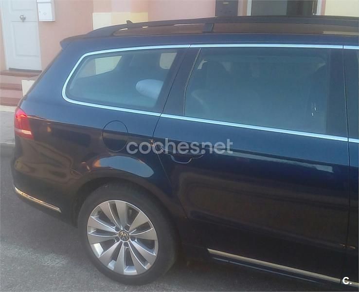Usado VW Passat Advance 140 CV (102 kW) 2013 Azul Familiar