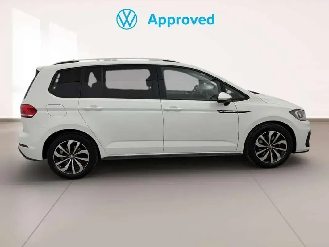 Usado VW Touran Advance 150 CV (110 kW) 2020 Blanco Monovolumen