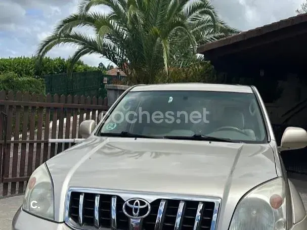 Usado Toyota Land Cruiser 166 CV (122 kW) 2007 Beige SUV
