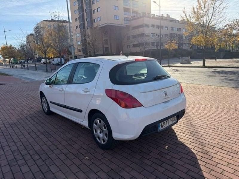 Usado Peugeot 308 Access 112 CV (82 kW) 2013 Blanco Berlina