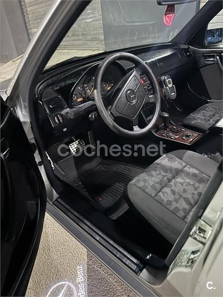 Usado Mercedes C240 Classic 170 CV (125 kW) 1999 Gris / plata Berlina