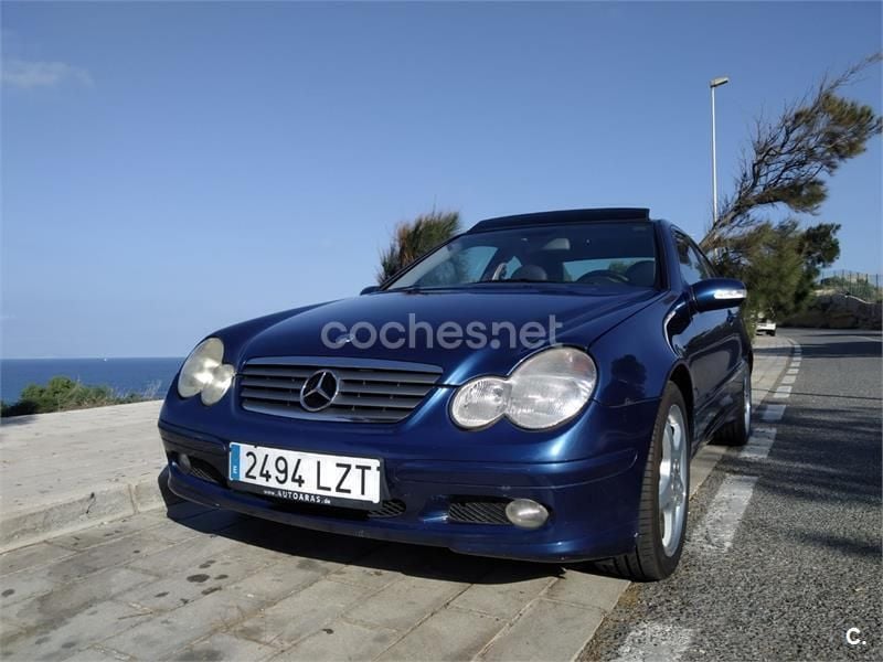 Usado Mercedes C230 197 CV (144 kW) 2001 Azul Berlina