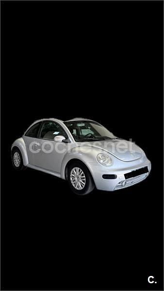 Usado VW New Beetle 150 CV (110 kW) 2001 Gris / plata Utilitario