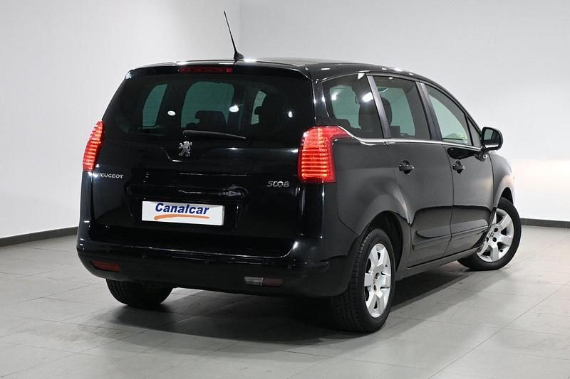 Usado Peugeot 5008 Active 150 CV (110 kW) 2012 Negro Monovolumen