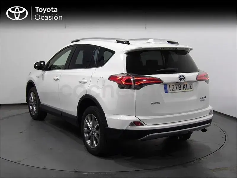 Usado Toyota RAV4 Hybrid Advance 197 CV (144 kW) 2018 Negro SUV