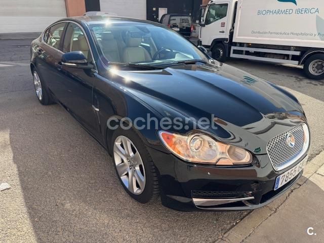 Marrón Usado 2010 Jaguar XF Premium Luxury Berlina | 10.700 € (Precio justo) - Imagen 1/4