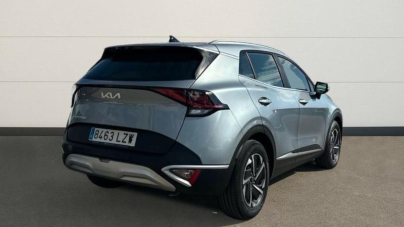 Usado Kia Sportage 150 CV (110 kW) 2022 Gris SUV