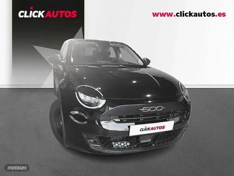 Usado Fiat 600 100 CV (73 kW) 2025 Negro SUV