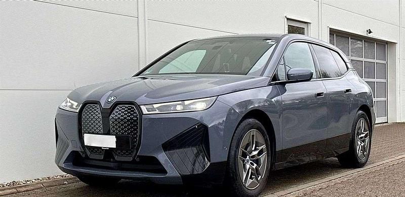 Usado BMW iX 239 kW (326 CV) 2021 Gris SUV