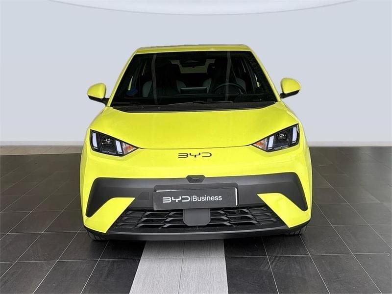 Nuevo BYD Dolphin Surf Boost 64 kW (88 CV) 2025 Lime green Utilitario