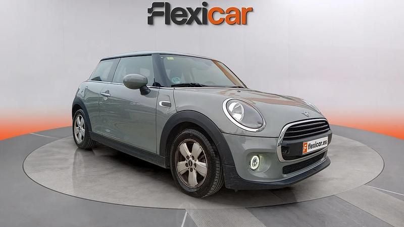 Usado Mini ONE 102 CV (75 kW) 2020 Gris Utilitario