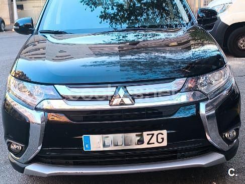Usado Mitsubishi Outlander Motion 150 CV (110 kW) 2017 Negro SUV