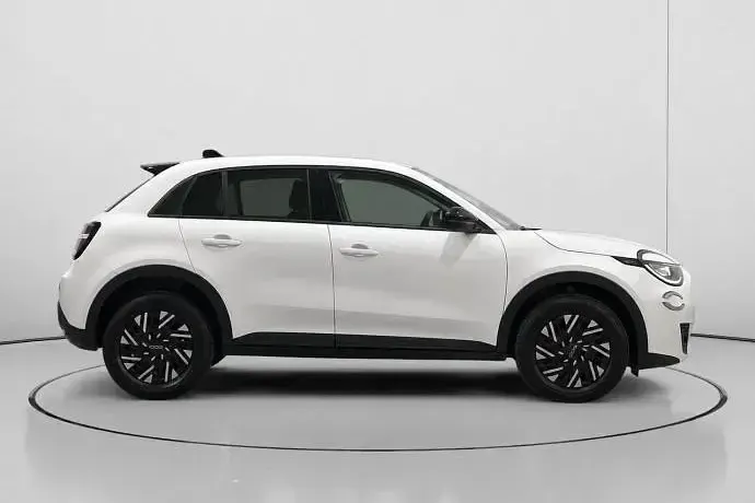 Usado Fiat 600 100 CV (73 kW) 2024 SUV