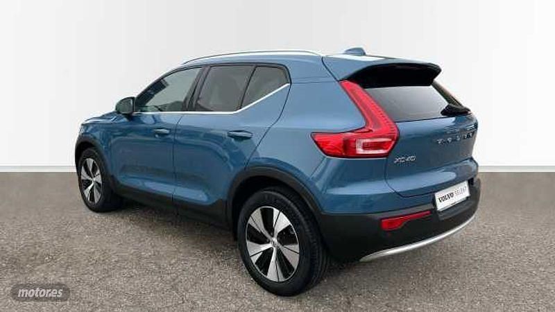 Usado Volvo XC40 Core 211 CV (155 kW) 2023 Azul SUV
