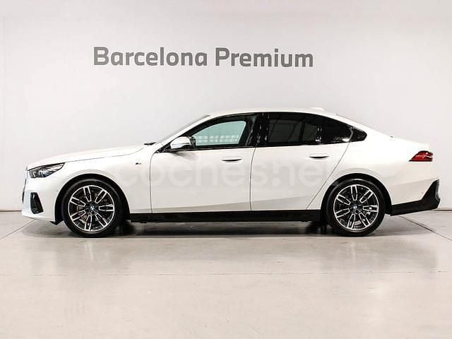 Usado BMW 520 Comfort Edition 197 CV (144 kW) 2025 Blanco Berlina