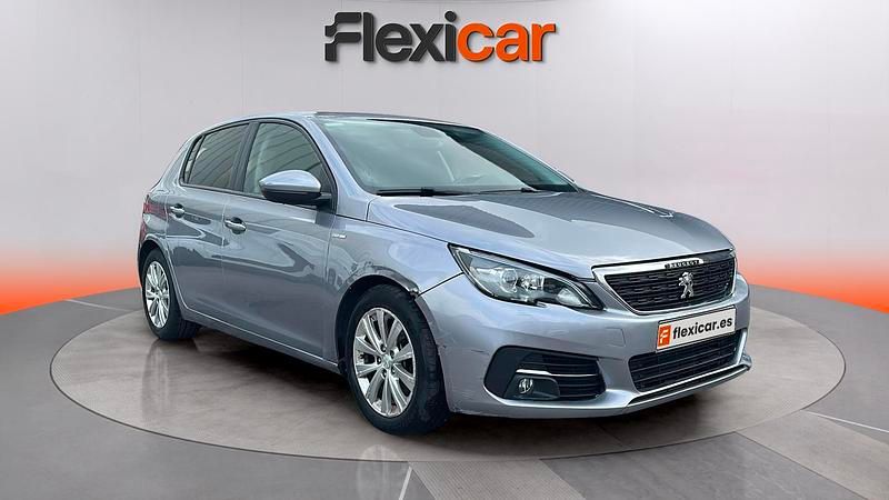 Usado Peugeot 308 Active 131 CV (96 kW) 2020 Gris Berlina