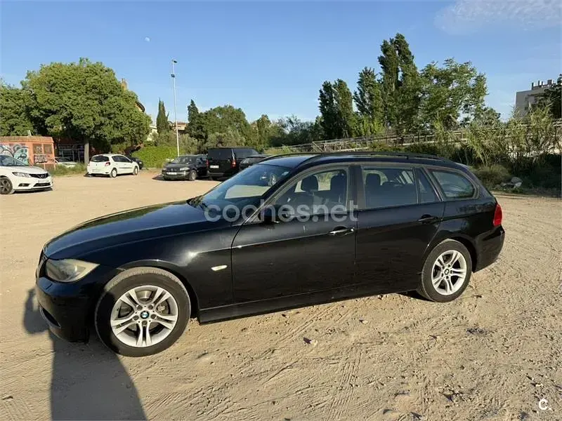 Usado BMW 320 163 CV (119 kW) 2008 Negro Familiar