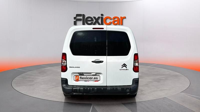 Usado Citroën Berlingo Feel 102 HP (75 kW) 2022 Branco Monovolume