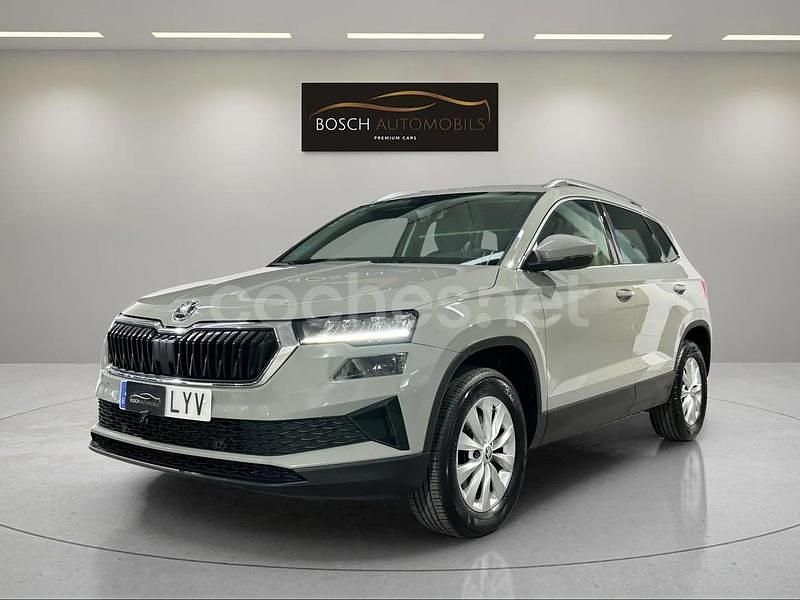 Gris / plata Usado 2022 Skoda Karoq Ambition SUV | 20.490 € (Buen precio) - Imagen 1/4