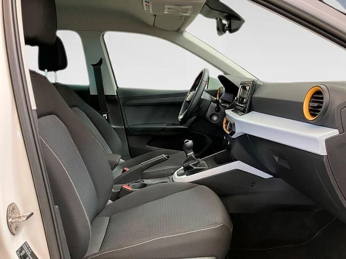 Usado Seat Arona Style 115 CV (84 kW) 2025 Blanco SUV