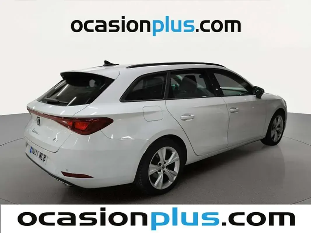 Usado Seat Leon ST FR 150 CV (110 kW) 2023 Blanco Familiar