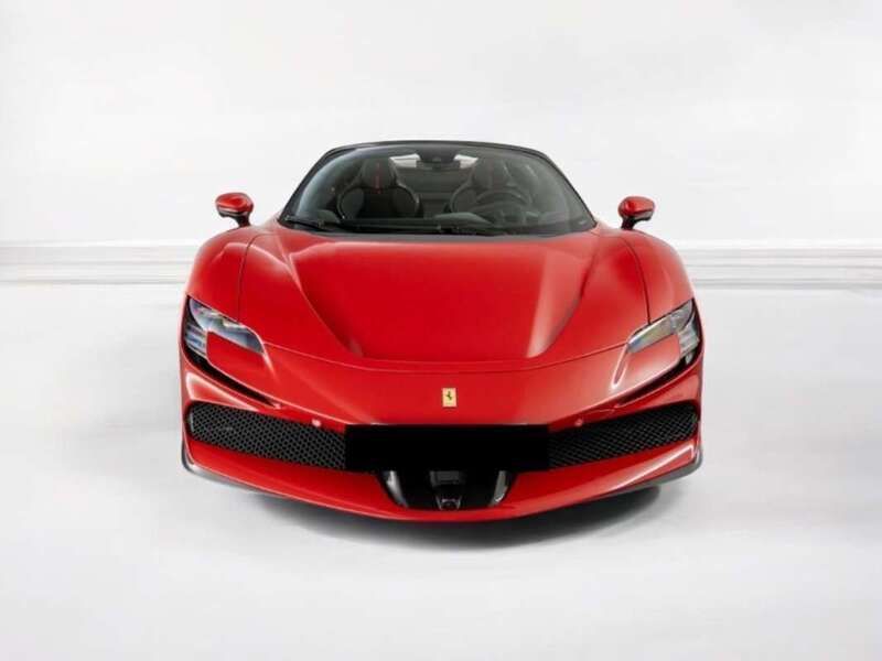 Rojo Usado 2023 Ferrari SF90 Descapotable | 660.000 € - Imagen 1/4