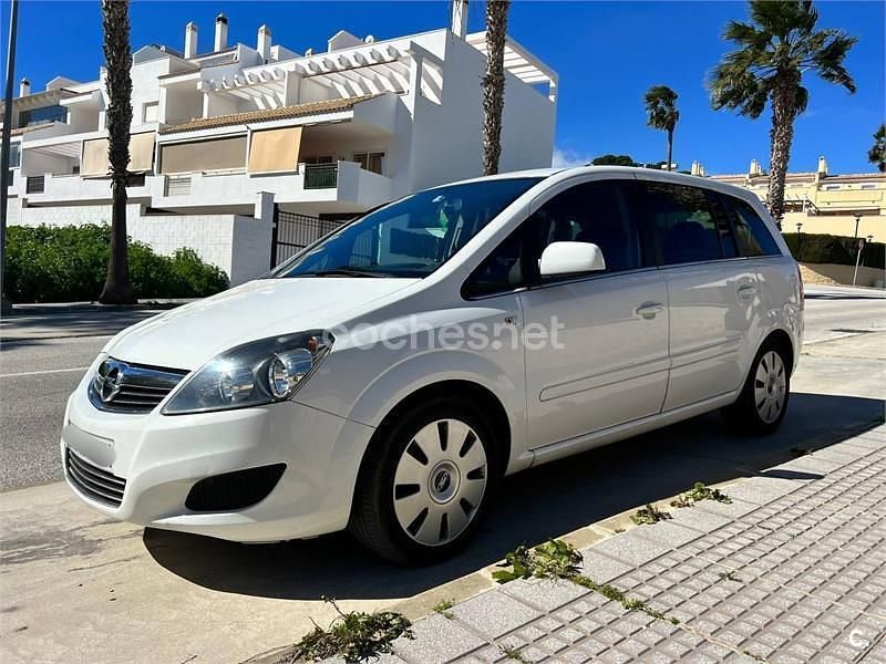 Usado Opel Zafira Enjoy Plus 110 CV (80 kW) 2012 Blanco Monovolumen