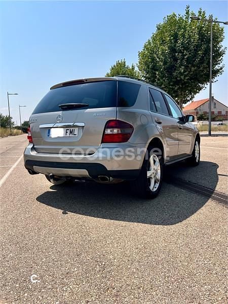 Usado Mercedes ML350 272 CV (200 kW) 2007 Marrón SUV