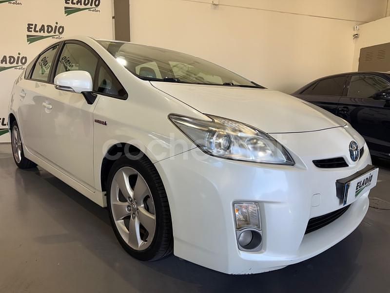 Usado Toyota Prius Advance 136 CV (100 kW) 2011 Blanco Berlina