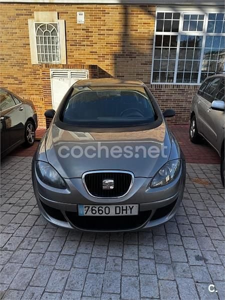 Gris / plata Usado 2005 Seat Toledo Reference Berlina | 3200 € (Buen precio) - Imagen 1/4