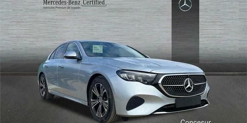 Nuevo Mercedes E220 197 CV (144 kW) 2025 Plata Berlina
