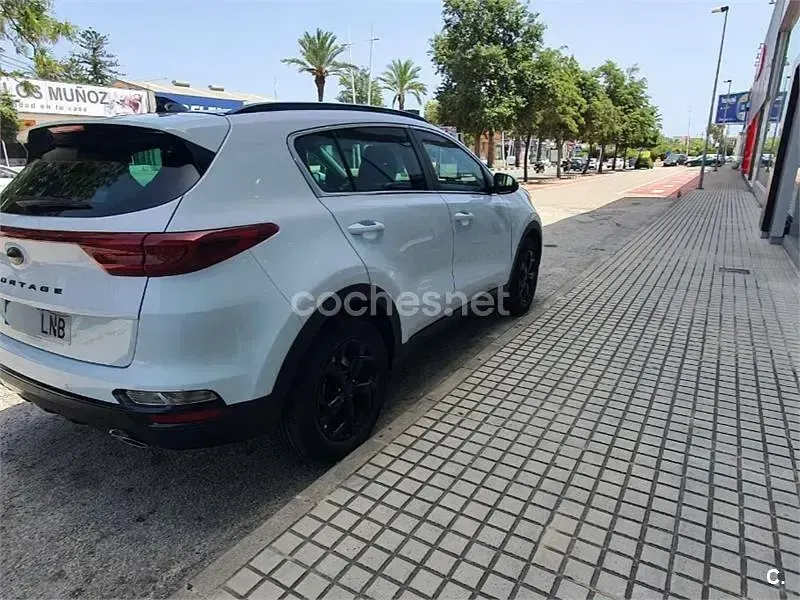 Usado Kia Sportage 132 CV (97 kW) 2021 Blanco SUV