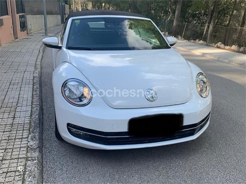 Usado VW Beetle Cabriolet Design 105 CV (77 kW) 2013 Blanco Descapotable