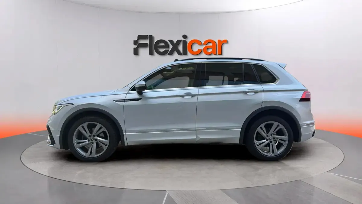 Usado VW Tiguan R-line 150 CV (110 kW) 2021 Gris SUV