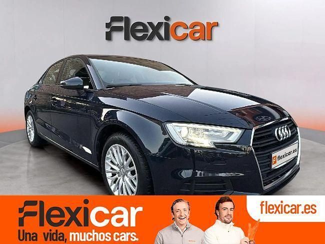 Usado Audi A3 116 CV (85 kW) 2018 Azul Berlina