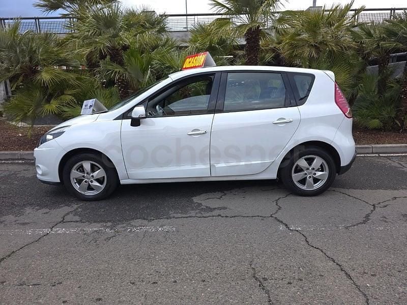 Usado Renault Scénic III Dynamique 105 CV (77 kW) 2010 Blanco Monovolumen