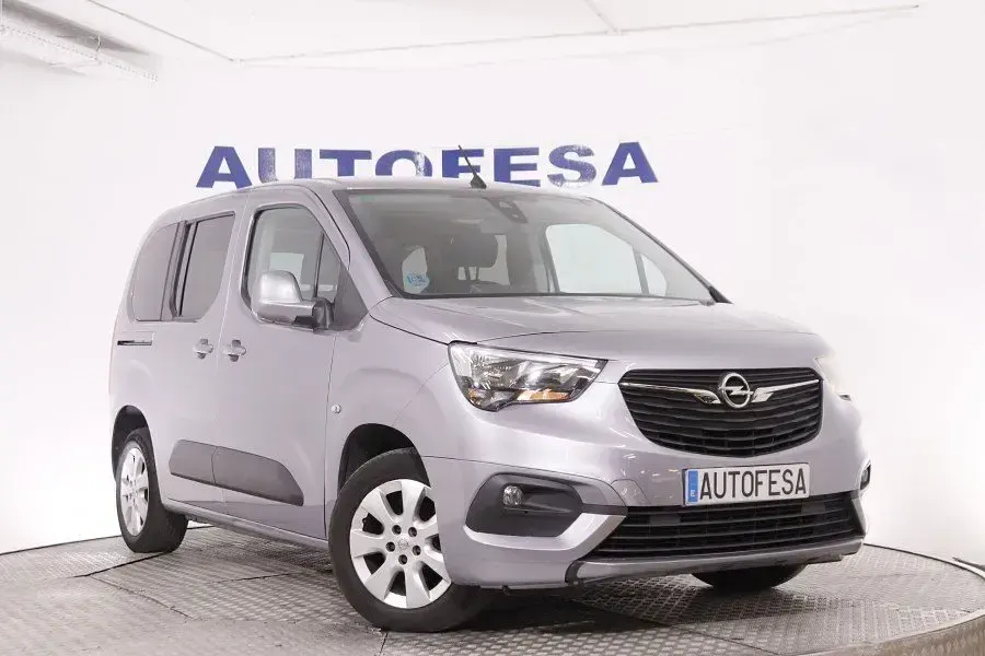 Usado Opel Combo 102 CV (75 kW) 2019 Plata metalizado Monovolumen