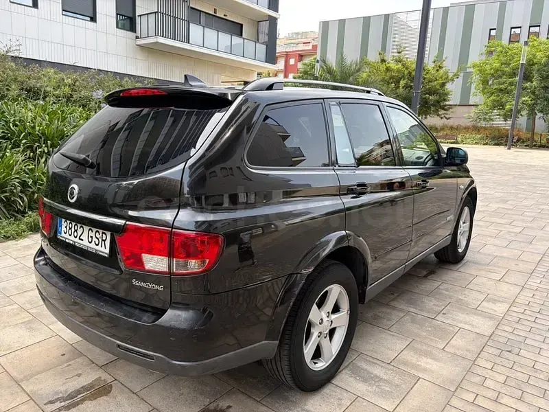 Usado SsangYong Kyron 141 CV (103 kW) 2009 Negro SUV