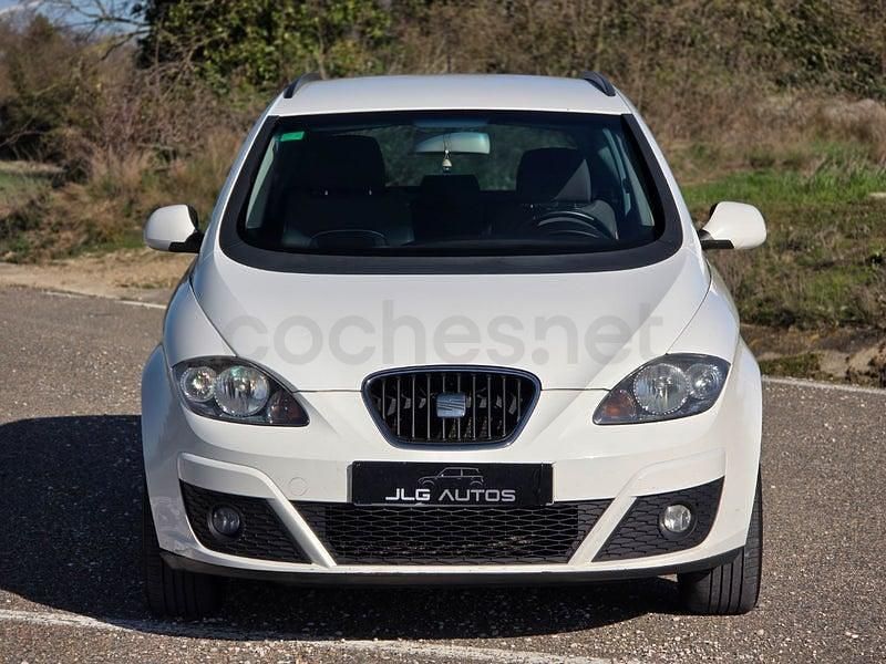 Usado Seat Altea XL I-Tech 105 CV (77 kW) 2013 Blanco Monovolumen