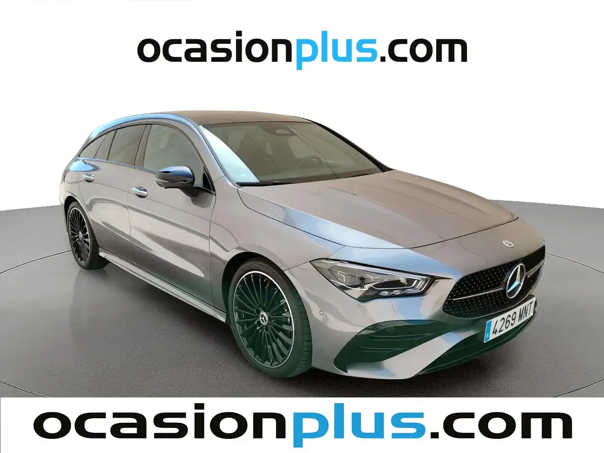 Usado Mercedes CLA200 AMG 163 HP (119 kW) 2024 Cinzento Monovolume