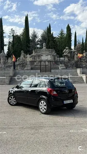 Usado Opel Corsa Cosmo 90 CV (66 kW) 2008 Negro Utilitario