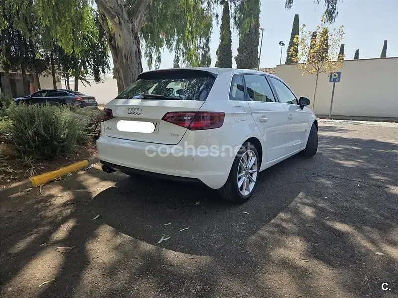 Usado Audi A3 Advanced 125 CV (91 kW) 2015 Blanco Berlina