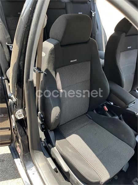 Usado VW Golf IV GTI 150 CV (110 kW) 2000 Negro Berlina