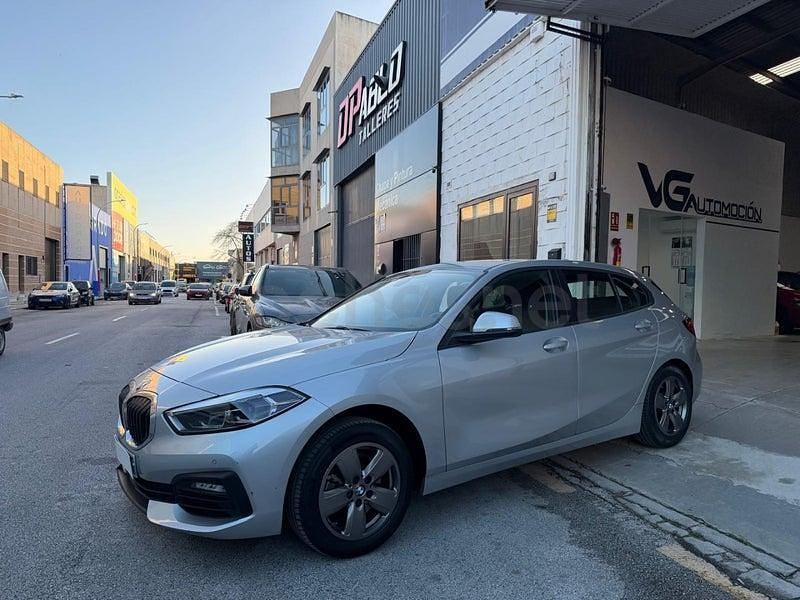 Usado BMW 116 Comfort Edition 116 CV (85 kW) 2021 Gris / plata Utilitario