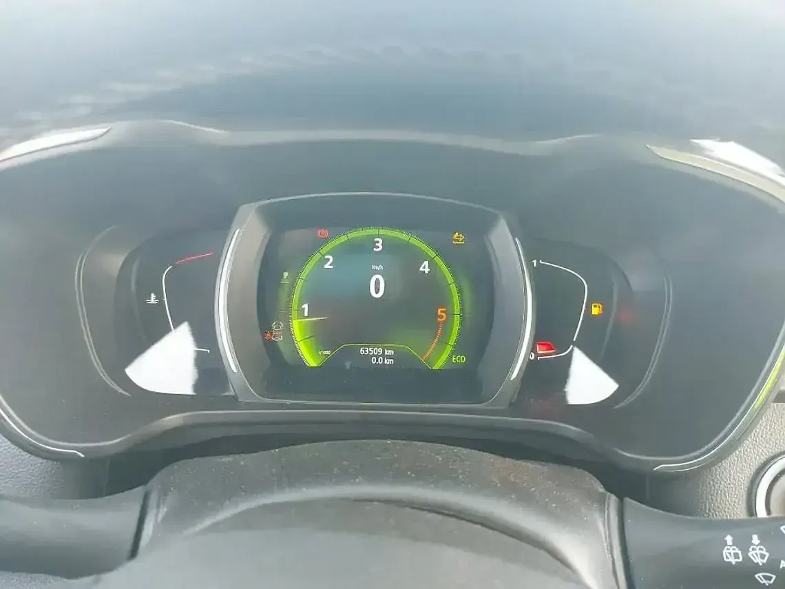 Usado Renault Kadjar Zen 115 CV (84 kW) 2019 Blanco SUV